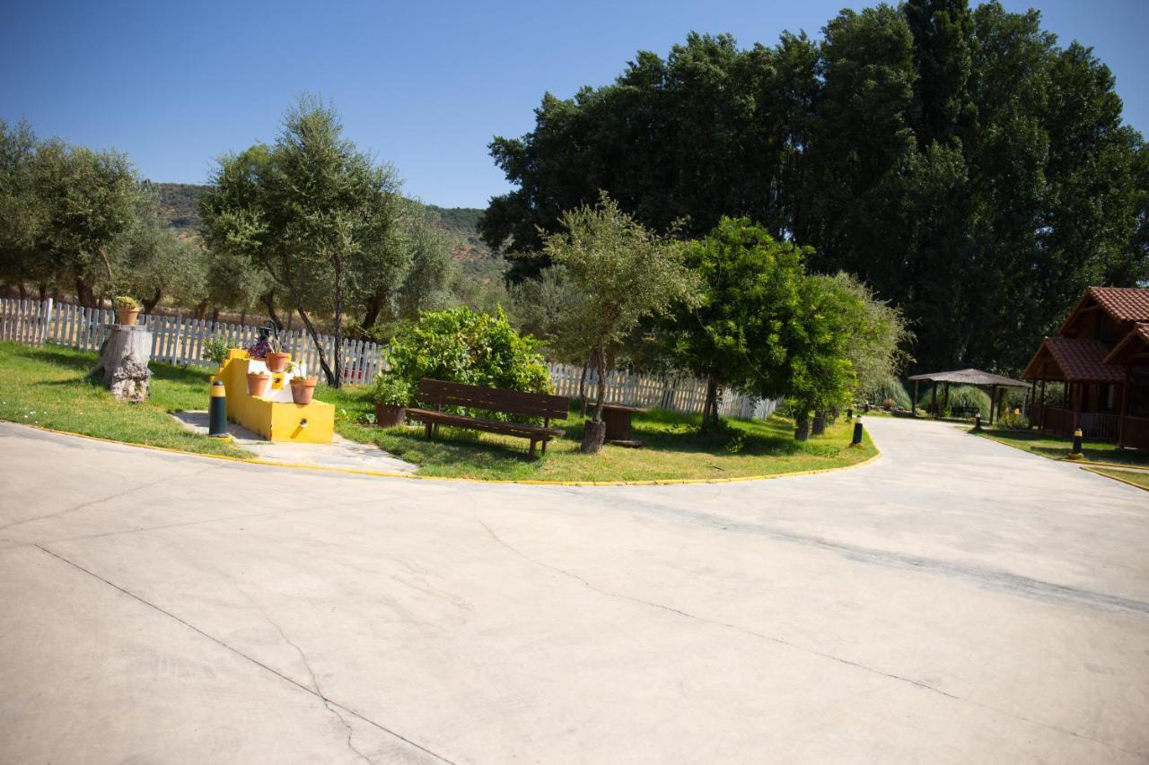 El Venero De Mostoles Constantina Zewnętrze zdjęcie